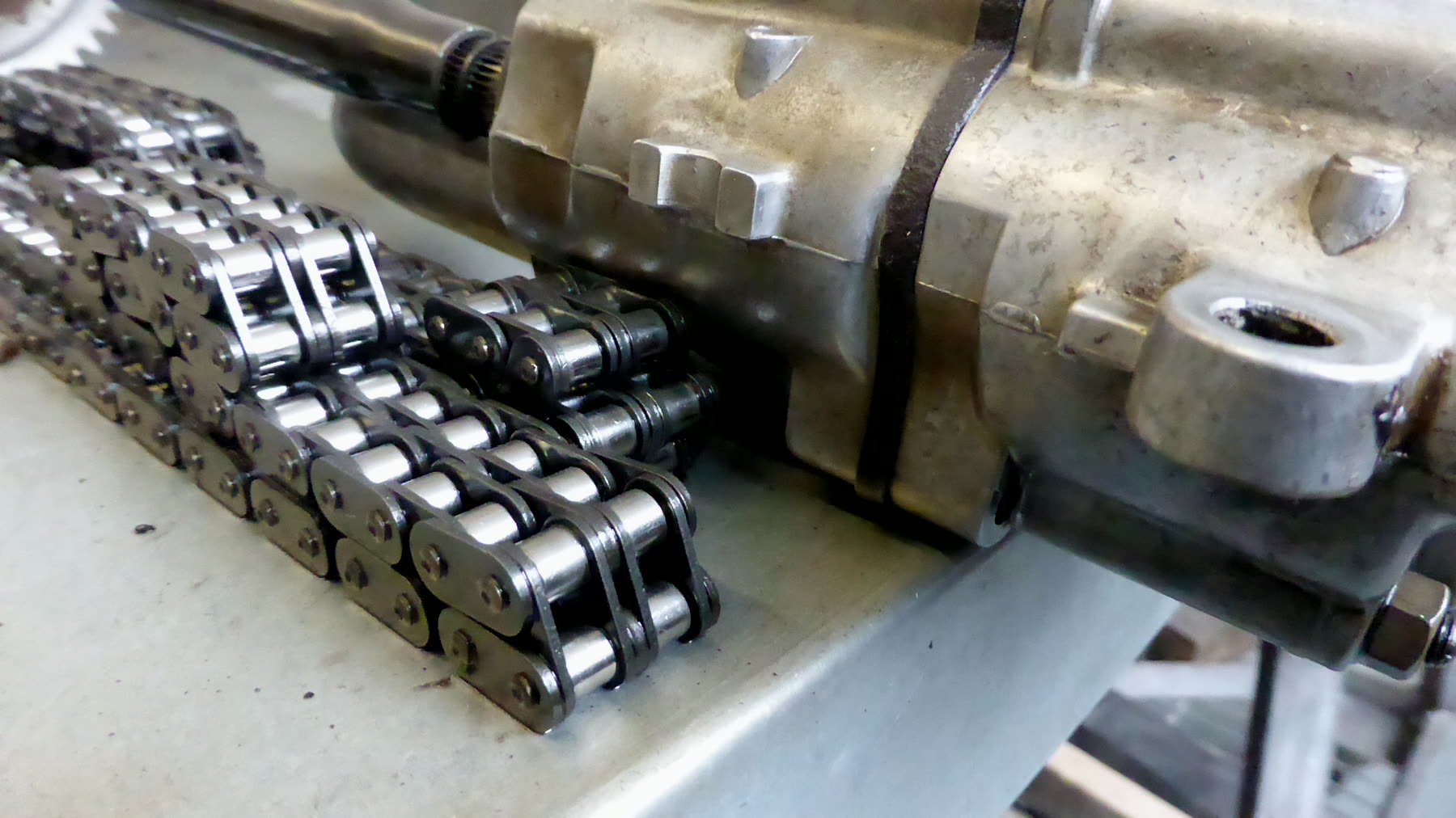 Kurbelwelle im Detail auf der Werkbank